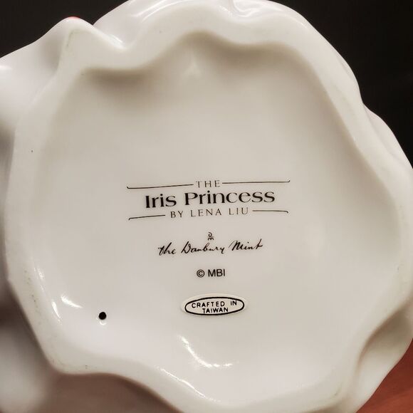 The Iris Princess by Lena Liu Porcelain Figurine The Danbury Mint - Picture 9 of 12